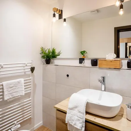 Apartment Bergzeit 4 *